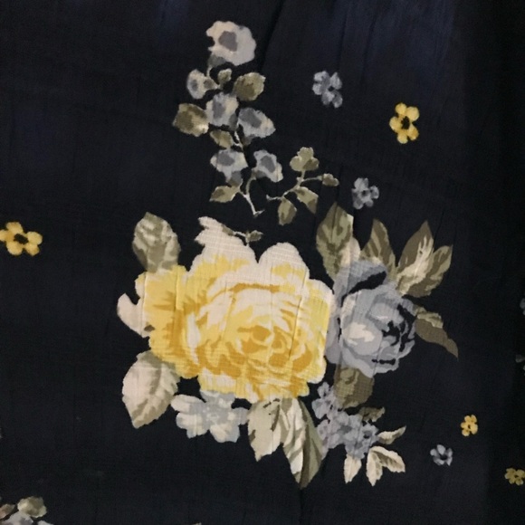 Torrid Floral Tank Top - Picture 4 of 8